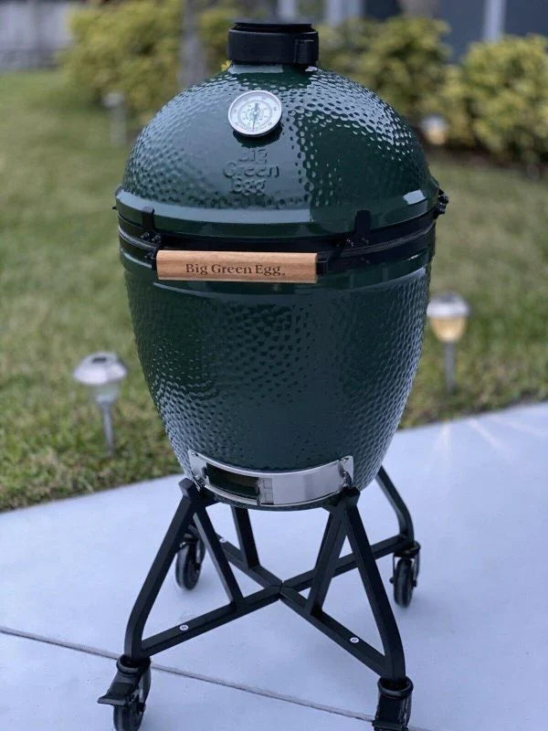 brand new big green egg grill smoker with new accessories L0137